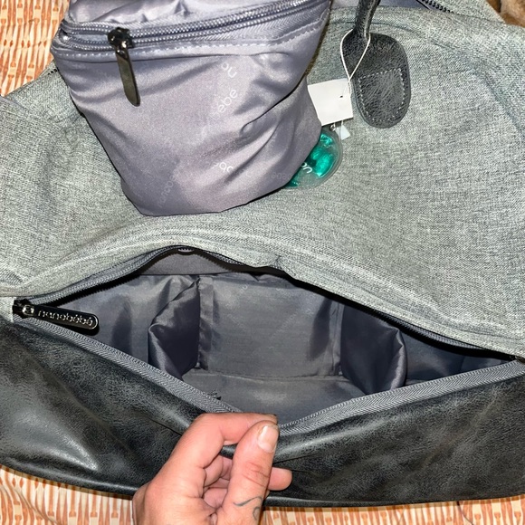 NWT Nano Bebe diaper bag and changing mat - Picture 5 of 6